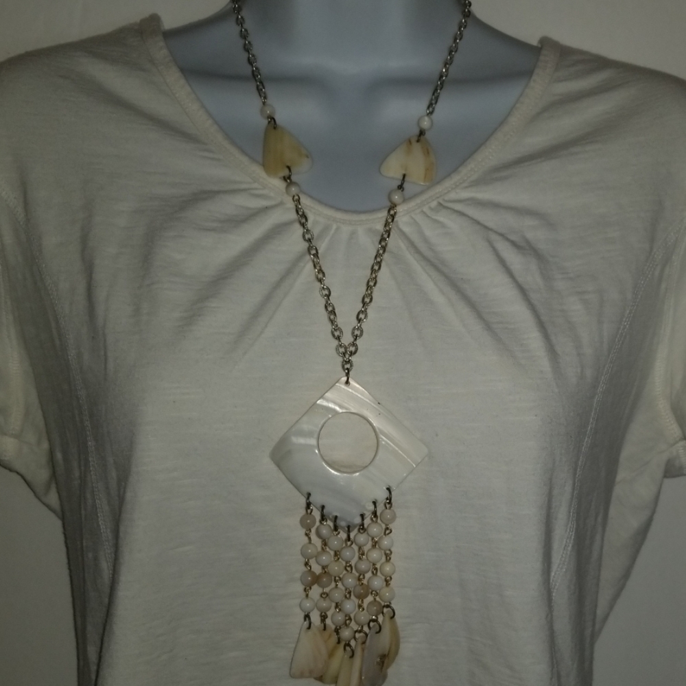 Necklace Shell Dangle Nautical White Gold Tone